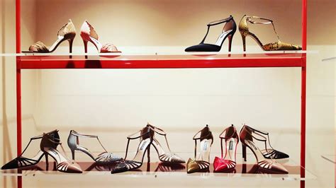 Inside Sarah Jessica Parkers Sex And The City Inspired Shoe Store