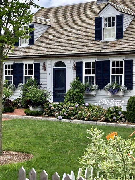 Cape Cod Style Houses 28 Simple Ways To Boost Your Curb Appeal In 2020
