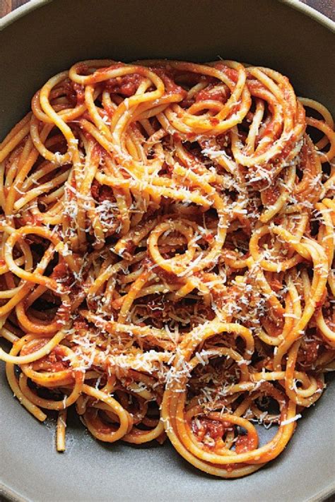 Bucatini With Butter Roasted Tomato Sauce Recipe Hunts Tomato Sauce