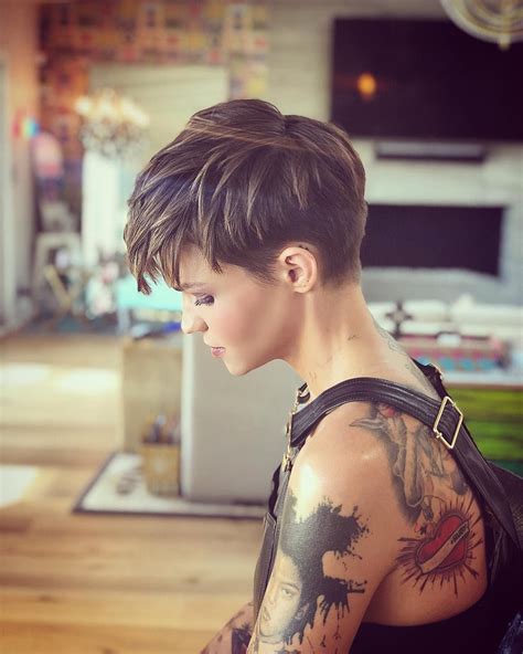 Be the glam in town! 545.2k Likes, 6 Comments - Ruby Rose (@rubyrose) on ...