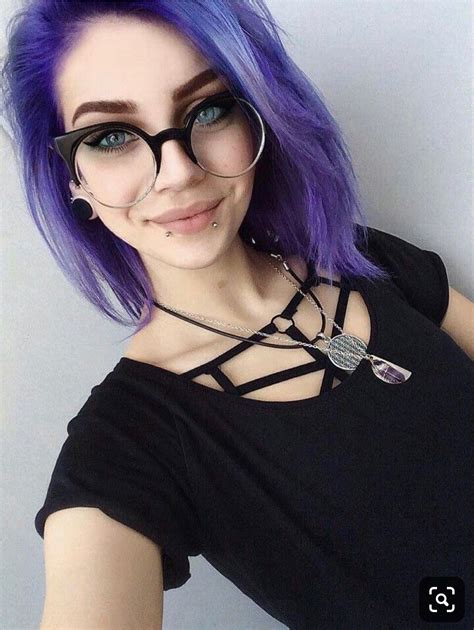 Pin By Charolette Saiz On Dyed Hair Girl With Purple Hair Beautiful