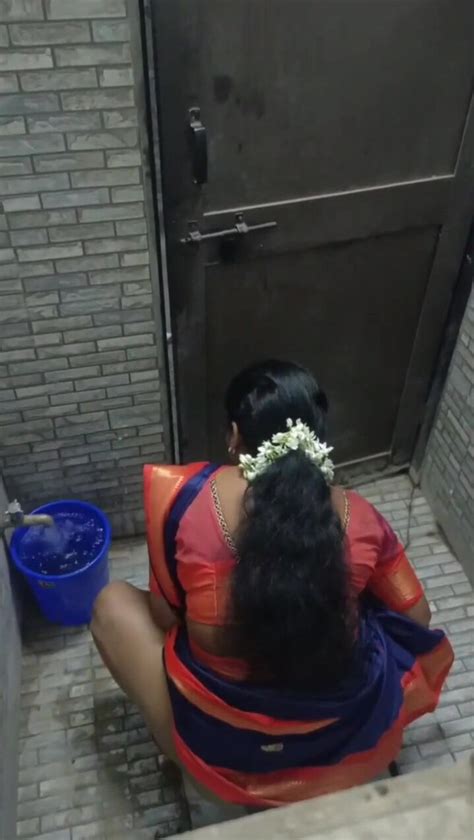 Hit List Saree Aunty Toilet Spy Piss Thisvid