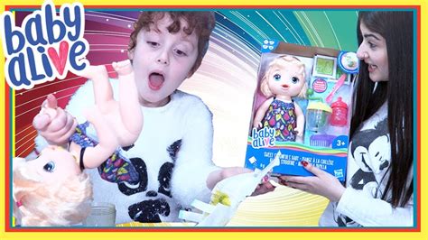 Baby Alive Poops And Pees With Thea Wonder World Tv Youtube
