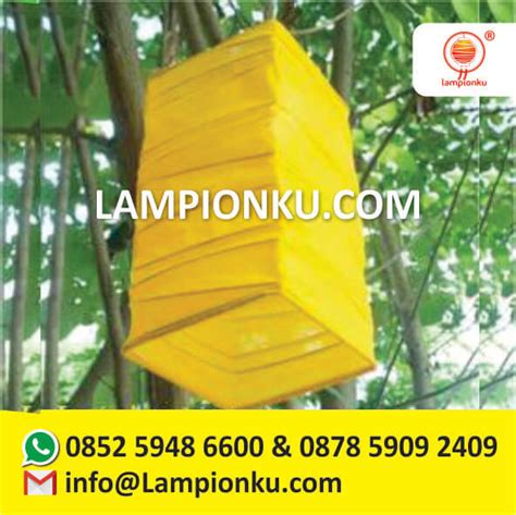 Ambil tiga amplop angpao yang lain dan lakukan tindakan yang sama. Pembuatan Lampion dari Rotan, Kain dan Kertas | Jual ...