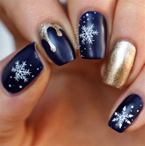 74 Festive Christmas Nail Designs For 2017 For Creative Juice
