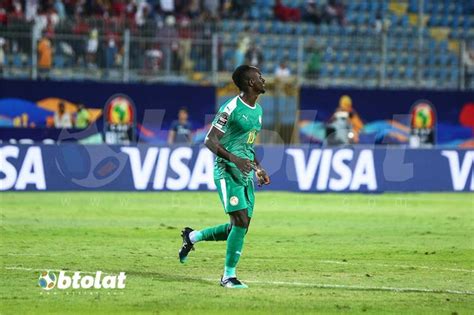ساديو ماني لاعبُ كرةِ قدمٍ سنغالي يلعبُ في خطِ الوسطِ مع فريقِ ليفربول في الدوري الإنجليزي الممتاز، ومنتخب السنغال لكرةِ القدمِ. ساديو ماني: لم نأتي إلى مصر للتنزه.. هدفنا الفوز بكأس أمم ...