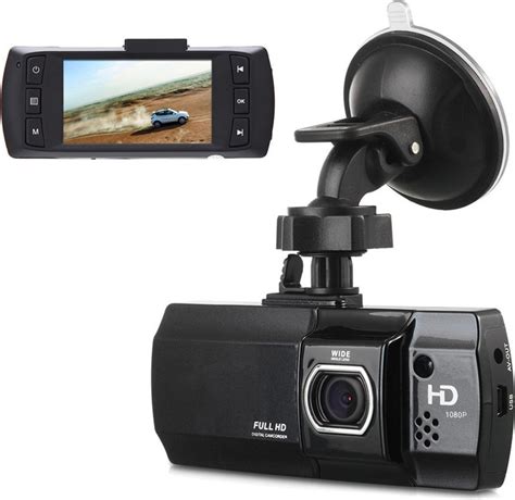 De screenshots en afbeeldingen zijn bedoeld om de specificaties van deze camera nader toe te lichten. Full HD Auto Dashcam D2000 nu incl. Nederlandse handleiding en 16Gb Sandisk Micro-SD kaart ...