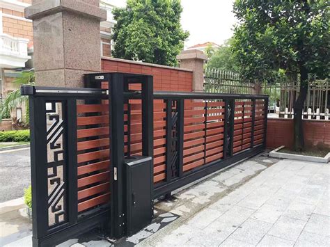 main gate artinya