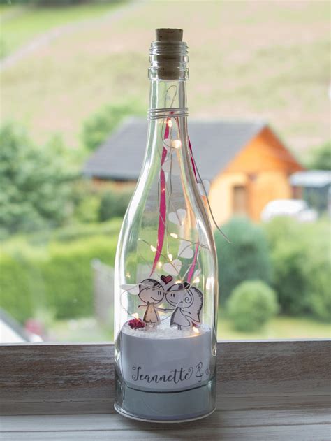 An der einen seite denkt man, dass es nicht. Upcycling Flasche mit LED als Geschenk selber machen#als # ...