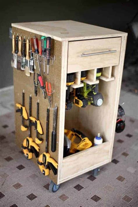 How To Build A Diy Mobile Tool Cart With Pegboard Thediyplan