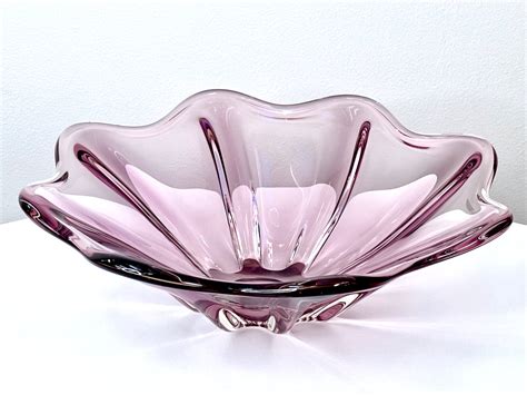 Iwatsu Glass Japan From Their Hineri Range Art Glass Centrepiece