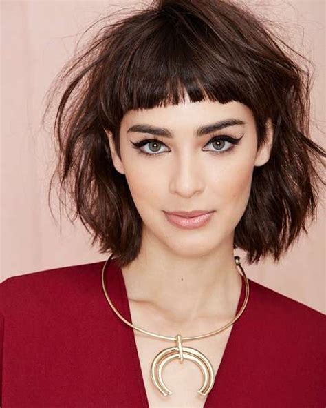 10 Beautiful Medium Bob Haircuts &Edgy Looks: Shoulder ...