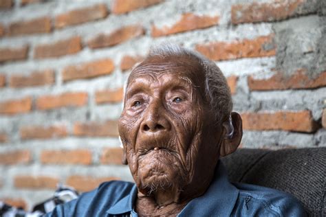 Indonezja Zmarł Mbah Ghoto najstarszy człowiek na świecie Miał 146