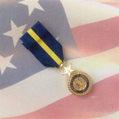 Us Navy Distinguished Service Medal Order Officers Valor Heroism