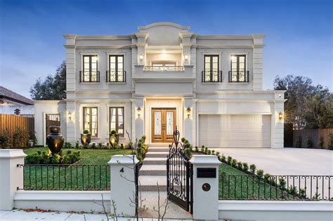 Stairs To Entry In Luxury Melbourne Custom Home Custom Homes Magazine