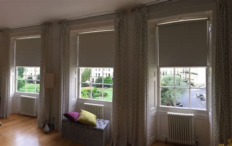 As they are easy to fit this gorgeous coffee coloured roller blind will look great in any bedroom or livingroom. Blackout roller blinds installed to sash windows for ...