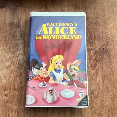 WALT DISNEY ALICE In Wonderland VHS Vintage BlackDiamond The Classics