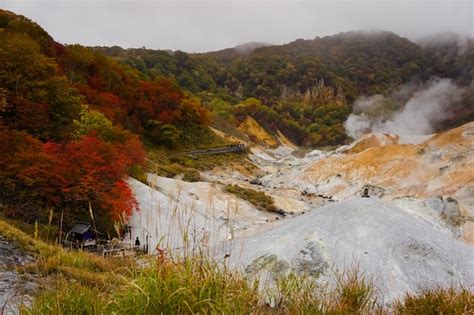 El Vapor Se Eleva Desde El Volcán Activo En El Parque Nacional Shikotsu