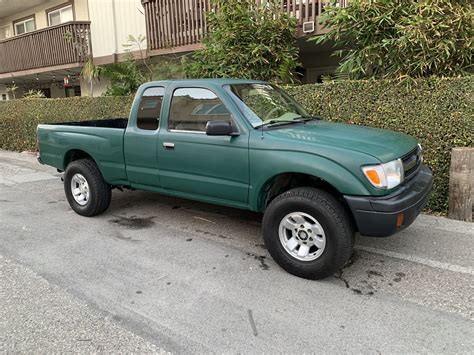 Toyota Tacoma 4 Cylinder 4x4 For Sale In Huntington Beach Ca Offerup