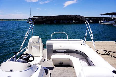 ⚠ unsupported browser detected ⚠. Lake Travis Boat Rentals at VIP Marina, Austin,TX