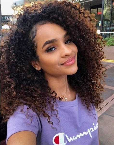 Elegant Curly Hairstyle Ideas For Medium Hair In 2019 Curly Hair