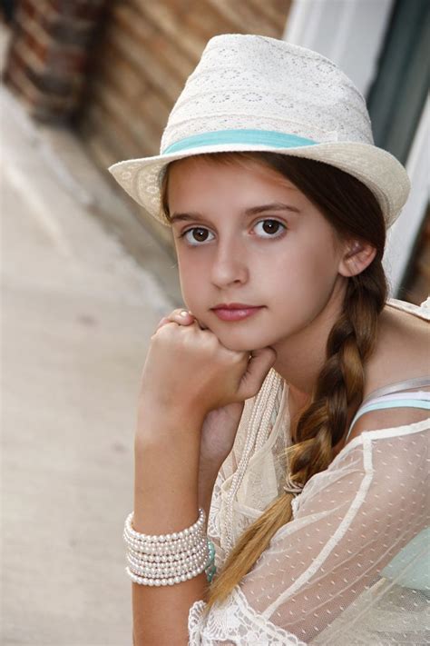 Build Confidence With Tween Portrait Sessions With Captivating Photography By Amy Photography