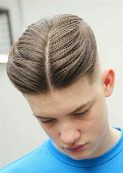 24 Mens Hairstyles Parted In The Middle Hairstyle Catalog