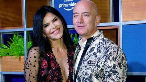 Bezos Girlfriend Jeff Bezos Girlfriend Lauren Sanchez Finalizes Her Jeff Bezos And