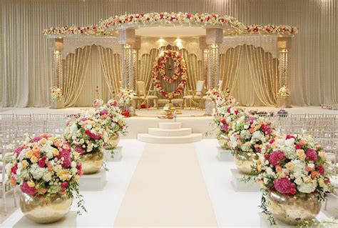 A luxury wedding in india is a dream of many. Shreeya Palace | Indian wedding decorations, Wedding hall ...