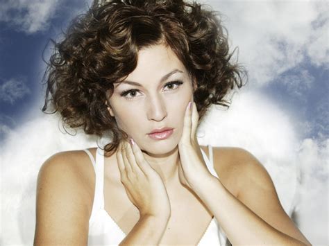 You could wear it on any occasion. Fresh and versatile hairstyles for short to medium long hair