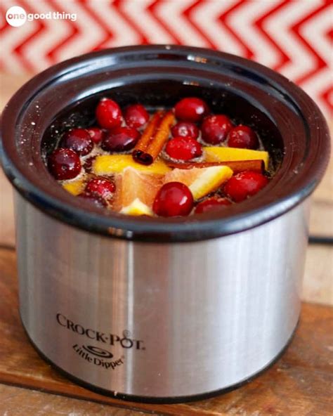 3 simmering potpourri recipes that smell like the holidays potpourri recipes simmering