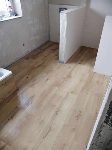 Dusche holzoptik fliesen pisos y muros badezimmerideen pinterest.cl. Bad mit XXL-Fliesen und Holzoptik - Fliesen Buck ...