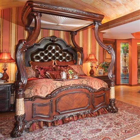 This style is likewise highlighted with lavishness and investigation on victorian bedroom furniture sets will take you to its quality. 10 Victorian Style Bedroom Designs