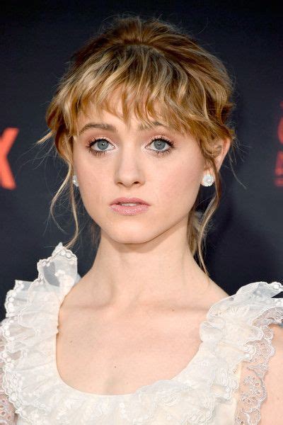 Natalia Dyer Loose Ponytail Hairstyles With Bangs How To Style Bangs