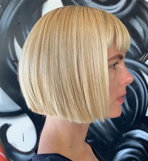 25 Blunt Bob Hairstyles With Fringe Hairstyle Catalog