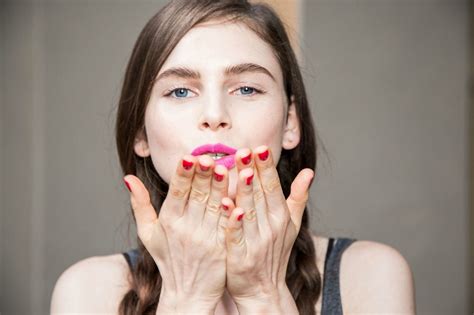 New Year S Beauty Resolutions Bad Beauty Habits To Kick In The New Year Glamour