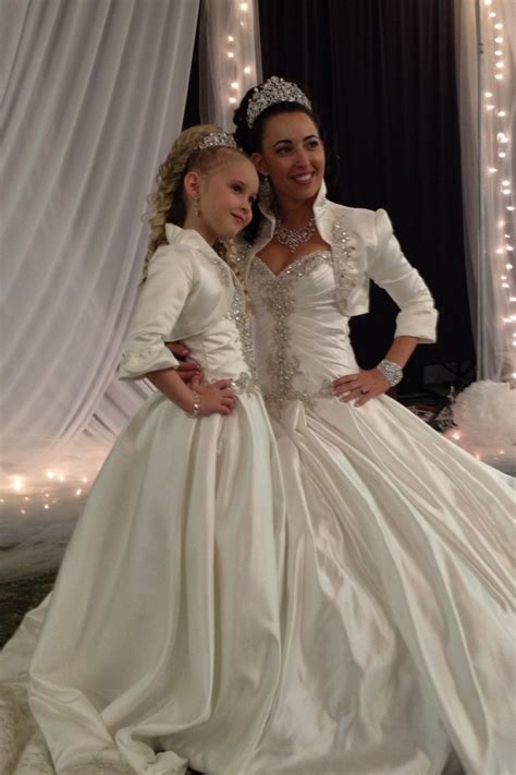 Looking for the latest wedding dresses? Custom made Childrens Dresses - Childrens boutique dresses.