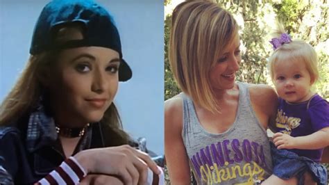 Here's what the kids of '90s TV stars look like