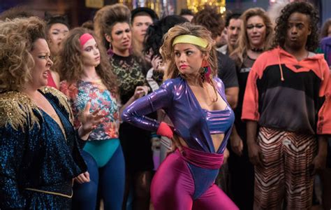 Life Of The Party Movie Review Melissa Mccarthy Maya Rudolph