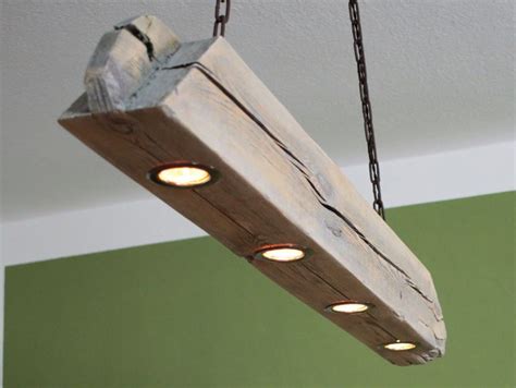 Holz ist nicht nur bei profis, sondern auch unter heimwerkern ein überaus beliebtes material, das gerne und dies hat durchaus auch gute gründe, denn das selber bauen mit holz bietet einige wesentliche vorteile. Hängelampe, Deckenlampe, Lampe, rustikal, Holz, Holzbalken, LED, vintage,shabby (mit Bildern ...