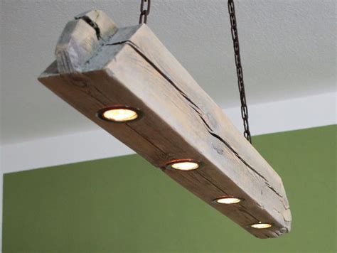 Im nachfolgenden video erfahren sie schritt für schritt, wie sie aus einfachen eichenholzleisten eine wunderschöne und edle wandlampe selber bauen können. Deckenlampe Holz Selber Bauen / LED Deckenlampe aus Holz ...