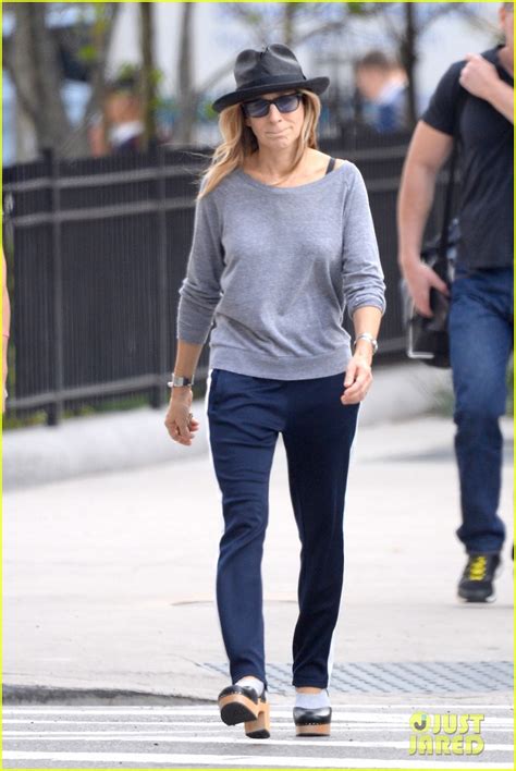 Full Sized Photo Of Sarah Jessica Parker Steps Out In Nyc 06 Photo