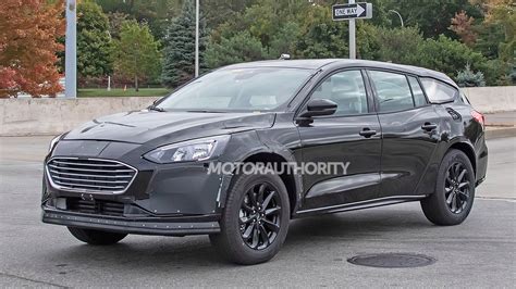 Se espera que el ford mondeo 2022 lleve el apellido active , lo cual tiene mucho sentido dado su aspecto completamente nuevo y su nueva naturaleza suv. 2022 Ford Fusion Active spy shots