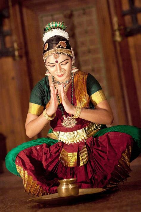 Indian Girl Dancing Kuchipudi Dance Editorial Stock Photo Image Of Classic Asian