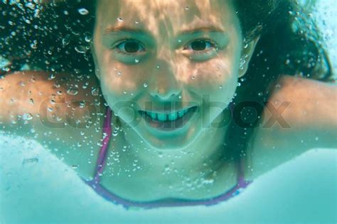 naked girl underwater pool telegraph