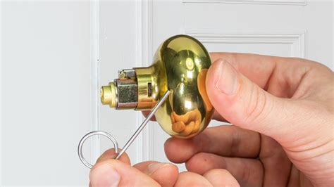 Sep 04, 2019 · remove simple push/pull handles by removing the screws in each corner. 328 How To Remove Lock Cylinder from A Schlage Door Knob ...