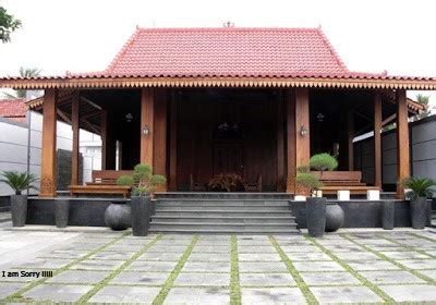 Rumah limasan dibangun dari empat tiang utama. Arsitektur Tradisional Omah Adat Jawa - ARSITAG