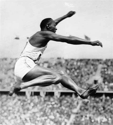 Jesse Owens 1936 Berlin Olympic Gold Medal Set For Auction
