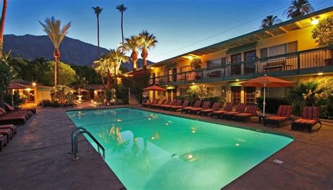 Santiago A Gay Men S Clothing Optional Resort Palm Springs Hoteles En Despegar