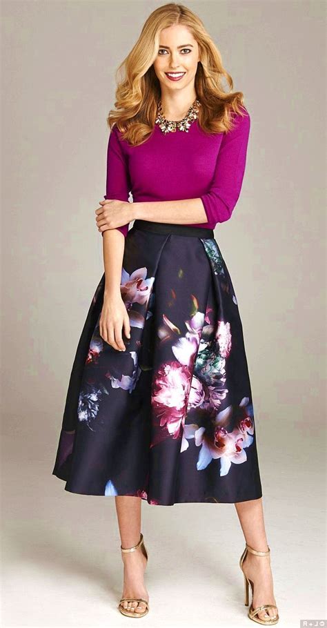 37 Floral Skirt Outfits That Are Both Charming And Eye Catching Floral